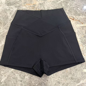 <span class=keywords><strong>Shorts</strong></span> de yoga et de sport taille haute en spandex avec logo personnalisé, coupe en V croisée et poches respirantes pour le volleyball - Product Image 5
