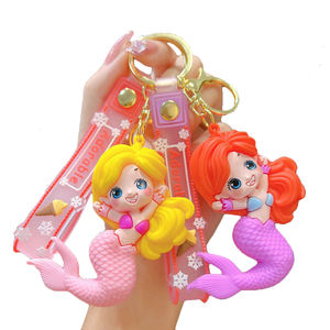 Venta al por mayor de dibujos animados sirena PVC llavero colgante lindo muñeca Dar llavero bolsa encanto - Product Image 2