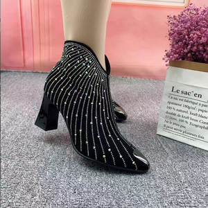 <span class=keywords><strong>Bottines</strong></span> élégantes en daim à talons blocs pour femmes, chaussures à bout pointu pour femmes, bottes courtes <span class=keywords><strong>cloutées</strong></span> en cristal - Product Image 5