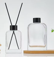 En gros, Ensemble diffuseur à bâtonnets en verre de luxe, Bouteille de parfum d'huiles essentielles d'aromathérapie premium, Bâtonnets, Sérums de soin pour la peau en flacon roll-on