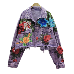 Manteau court décontracté en jean délavé pour femme avec fleurs 3D, broderie respirante et manches longues – Nouvelle collection printemps - Product Image 1