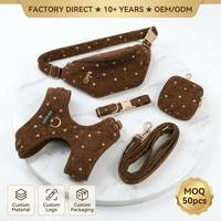 Harnais de luxe en velours côtelé pour chien avec broderie personnalisée en forme de cœur, harnais de poitrine réglable pour animal de compagnie, laisse, collier et sac banane de promenade
