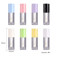 Rouges à lèvres liquides mats personnalisables avec logo, tubes de gloss vides, gloss vegan longue tenue et waterproof pour marques de distributeurs.
