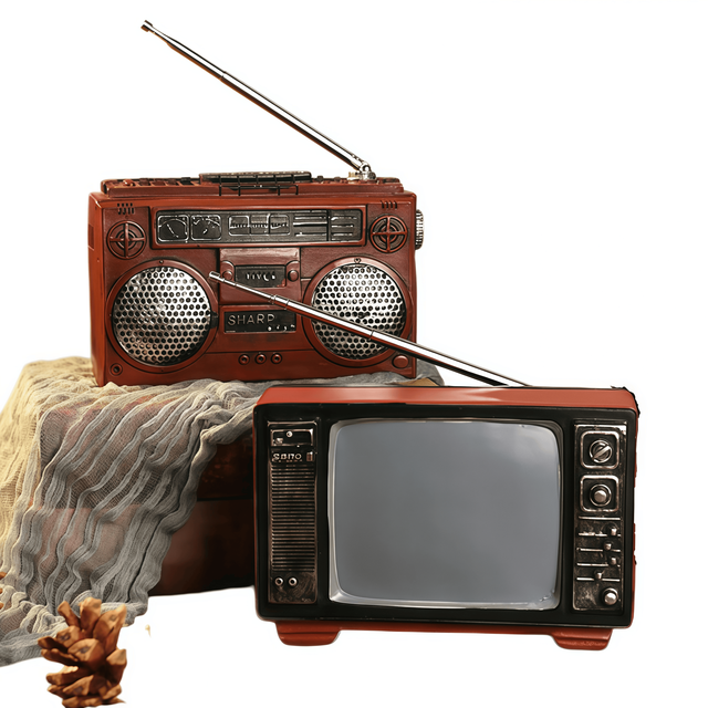 Hot Sale Retro Resin Ornament Vintage Radio TV Model Home Decorative Craft for Desktop Display Gift