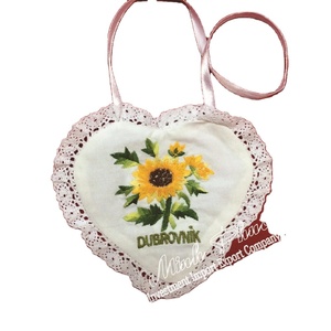 Bolsita Aromática Moderna y Ligera de Algodón/Lino Bordado de Vietnam - Product Image 5
