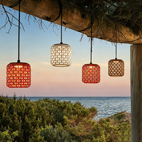 Extérieur Décoratif Tissé Lanterne Pendentif Lumière En Acier Inoxydable Lampe Corps Rotin Abat-Jour Étanche Parc Atmosphère Entrée