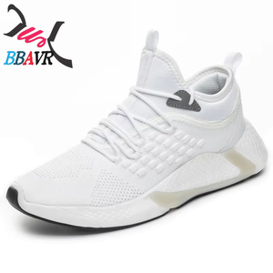 รองเท้าผ้าใบผู้ชายรุ่นใหม่ ใส่สบาย น้ำหนักเบา ทันสมัย สไตล์ลำลอง - Product Image 1