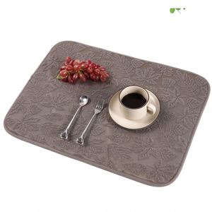 Mantel Individual Desechable de Microfibra para Mesa de Comedor, Diseño a Cuadros de Secado Rápido para Uso en Cocina y Hogar - Product Image 5