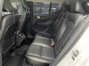 2023 Vo _ lvo <span class=keywords><strong>XC40</strong></span> B5 AWD à conduite à gauche soigneusement utilisé à vendre - Product Image 4