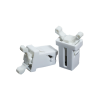 Cache de protection étanche en plastique à clipser pour panneau d'extension USB de voiture avec port de charge arrière/interface de données