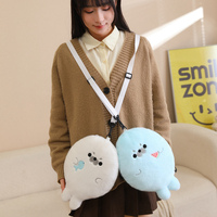 Sacs bandoulière mignons en peluche en forme de phoque, disponibles en deux couleurs douces, avec sangles réglables et fermeture éclair pour les essentiels quotidiens
