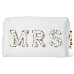 ป้ายปักตัวอักษรไข่มุก ปักด้วยไหมเชนิลล์ ประดับเลื่อม รีดติด ติดด้วยตีนตุ๊กแก ใช้เป็นพวงกุญแจ เย็บติด ป้ายตกแต่ง สำหรับหมวก กระเป๋า เสื้อผ้า - Product Image 3