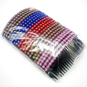 Cepillo para el cabello estilo coreano con pedrería de plástico grande, lleno de brillantes diamantes de imitación, peine para el cabello de múltiples dientes, frontal simple y elegante. - Product Image 3