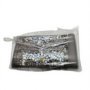 Bolso de mano tipo clutch premium de nácar con cadena de hombro desmontable para eventos nocturnos - Product Image 1