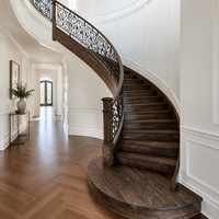 Escalier en colimaçon en bois courbé sur mesure, directement de l'usine, avec rampes en fer forgé