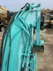 Excavadora de cadenas Kobelco SK135 usada, 13.5 toneladas, excavadora hidráulica original de Japón - Product Image 4