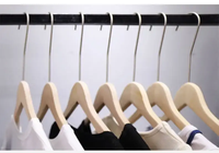 Long cou noir blanc garde-robe gain de place cintre antidérapant haute qualité en bois pantalon cintres avec Clips