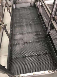 Rouleau de maille de clôture en <span class=keywords><strong>métal</strong></span> <span class=keywords><strong>déployé</strong></span> 1m x 30m pour <span class=keywords><strong>garde</strong></span>-<span class=keywords><strong>corps</strong></span> d'autoroute et protection paysagère personnalisable - Product Image 5