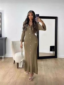 2025 primavera autunno versione coreana della moda del vestito lungo stella francese a maniche lunghe con scollo a V eleganti abiti stretti in maglia da donna - Product Image 5