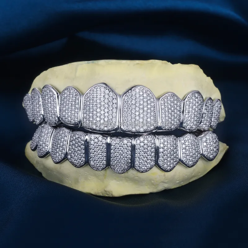 مصنع خصيصا S925 الفضة 10K 14K 18K الذهب الصلب شواية الأسنان المجمدة خارج VVS الموسانيت مختبر الألماس الطبيعية شواية الأسنان