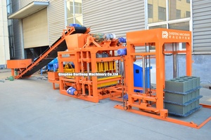 Machine à briques QT4-25 à haut rendement, ligne de production de briques creuses en béton, état neuf, garantie de 2 ans sans briques. - Product Image 2