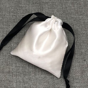 Elegant Eco-Friendly Satin Drawstring Pouch Soft Silk Jewelry Earrings Dustproof <strong>Packaging</strong> for Gifts <strong>Textile</strong> <strong>Packaging</strong> - Product Image 3