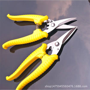 กรรไกรตัดแต่งกิ่งไม้พุ่มวิสทีเรีย ใบมีดสแตนเลส 50 มม. ด้ามจับสีเหลือง โครงสร้างแบบผีเสื้อ สำหรับตัดแต่งสวน - Product Image 3