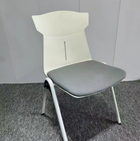 Chaise de formation, de bureau, d'école, de conférence et pour lieux événementiels, en plastique empilable, respirante, avec dossier rembourré en tissu, finition poudrée