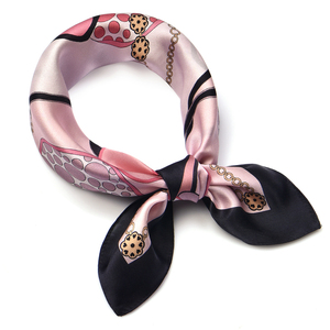 Luxe 100% Mulberry Soie Écharpe pour Femmes Personnalisable Impression Numérique Style Français Foulard De Soie <span class=keywords><strong>Rose</strong></span> Léopard Dot D'été - Product Image 1
