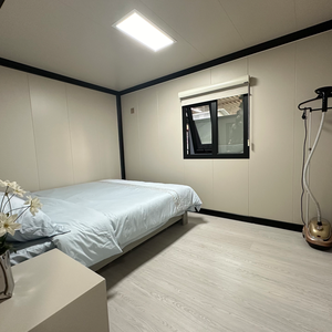 Maisons conteneurs maritimes modulaires préfabriquées de luxe sur mesure de 20 et 40 pieds, 2 ou 3 chambres, pour bureaux et maisons miniatures - Product Image 4