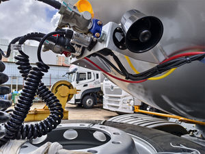 Semi-reboque líquido químico do <span class=keywords><strong>LPG</strong></span> do veículo de transporte do caminhão dos tanques do gás liquefeito 60.8m3 GB/ASME - Product Image 4