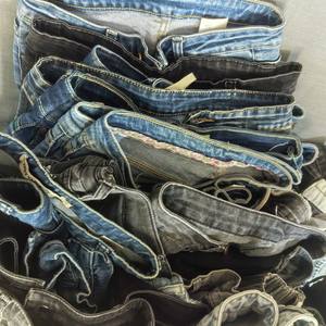 Emballage de balle de vêtements mixtes pour hommes d'<span class=keywords><strong>occasion</strong></span> de haute qualité en MH001-1 les articles les plus vendus incluent TShirt Jeans <span class=keywords><strong>Sport</strong></span> Pants Hoodies Sale - Product Image 3