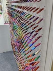 แผ่นแสดงสีทาเล็บติดผนังขนาดใหญ่ รุ่น New Trend 1008 สี พร้อมแผ่นแสดงสีเจลทาเล็บสำหรับทดสอบ แถมฟรีปลายเล็บ - Product Image 2