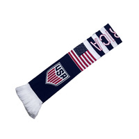 Op maat gemaakte premium custom fashion acryl gebreide sjaal voetbalclub fansjaal unisex outdoor sport gebreide sjaal met kwastjes