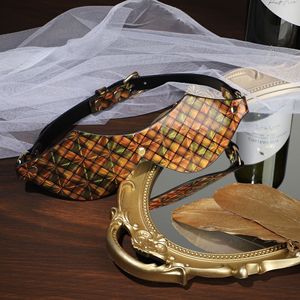 Esposas con Patrón de Diamantes, Pala <span class=keywords><strong>para</strong></span> Azotes, Antifaz, Mordaza de Silicona, Pala de Cuero <span class=keywords><strong>para</strong></span> Azotes, Juguetes Sexuales de Bondage BDSM - Product Image 5