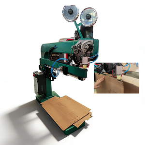 Machine d'emballage pour boîtes ondulées à bordure cousue, avec système de clouage décalé long-court personnalisé - Product Image 1