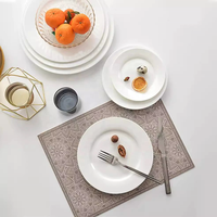 Assiettes plates en porcelaine fine de 6 à 12 pouces, blanches, en céramique, pour la restauration commerciale et l'hôtellerie (vente en gros)