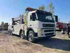Camions de dépannage et de remorquage lourds de 50 tonnes, utilisés pour Volvo 6X4 8x4, en bon état, essence, à vendre en Afrique du Sud - Product Image 3