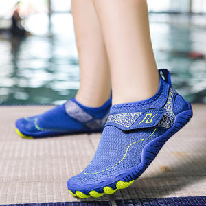 Chaussures aquatiques pour garçons et filles, chaussures de natation, couleur unie, chaussures de plage d'été, chaussettes, pantoufles de plage pour hommes - Product Image 2