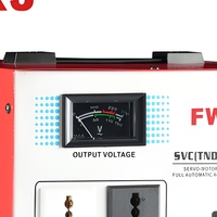 Régulateur de tension monophasé SVC TND 1,5 KVA entièrement automatique avec commande par servomoteur pour applications 50 Hz
