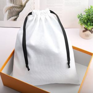 Bolsa de Almacenamiento de Cosméticos con Cordón de Algodón Muselina y Logotipo Personalizado, Bolsa de Regalo de Lujo para Calcetines y Cabello, Reciclable y Personalizable - Product Image 1