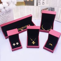 Boîte d'emballage pour bijoux en cuir brossé avec logo personnalisé pour bague, pendentif, collier, boucles d'oreilles, bracelet, boîte de rangement, boîte cadeau