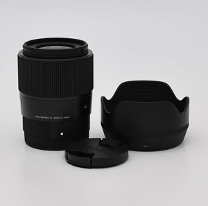 Lente APS-C compatible con cámaras Sigma 23mm f1.4 DC DN Contemporary, lente principal con montura E, construcción metálica. - Product Image 1