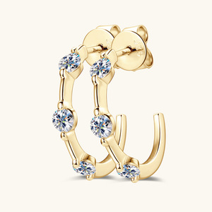 Boucles d'oreilles clous en forme de C en argent sterling 925 plaqué or, motif bambou, avec moissanite taille ronde 0,6 CT VVS GRA, bijoux de créateur - Product Image 4