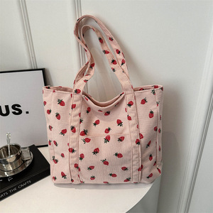 Bolsa de Mano de Pana con Estampado de Fresas, Moderna, Versátil, de Gran Capacidad, para Mujer, para el Hombro y la Playa - Product Image 4