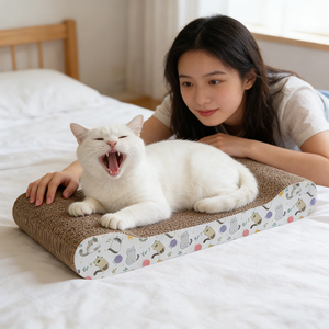 Krabpaal voor binnenkatten, golfkarton, schattig kattenprint, 2-in-1 <span class=keywords><strong>lounge</strong></span> & krabruimte, ruimtebesparend meubel, anti-kras - Product Image 1