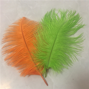 Plumes d'autruche artificielles blanches et colorées - Product Image 3