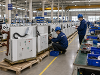 Interrupteur de coupure de charge triphasé haute tension 12 kV 50 Hz en acier et cuivre CNKEEYA VCB VS1 ZN63A pour usage industriel