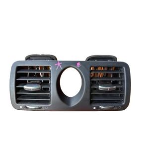 Pour Maserati Quattroporte Pièces de véhicule Pièces automobiles Sortie d'air du climatiseur central de <span class=keywords><strong>la</strong></span> voiture - Product Image 1