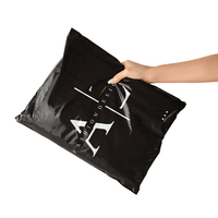 Sacs d'expédition biodégradables de courrier personnalisés avec logo sacs d'expédition conception libre emballage de vêtements en poly noir écologique adhésif fort